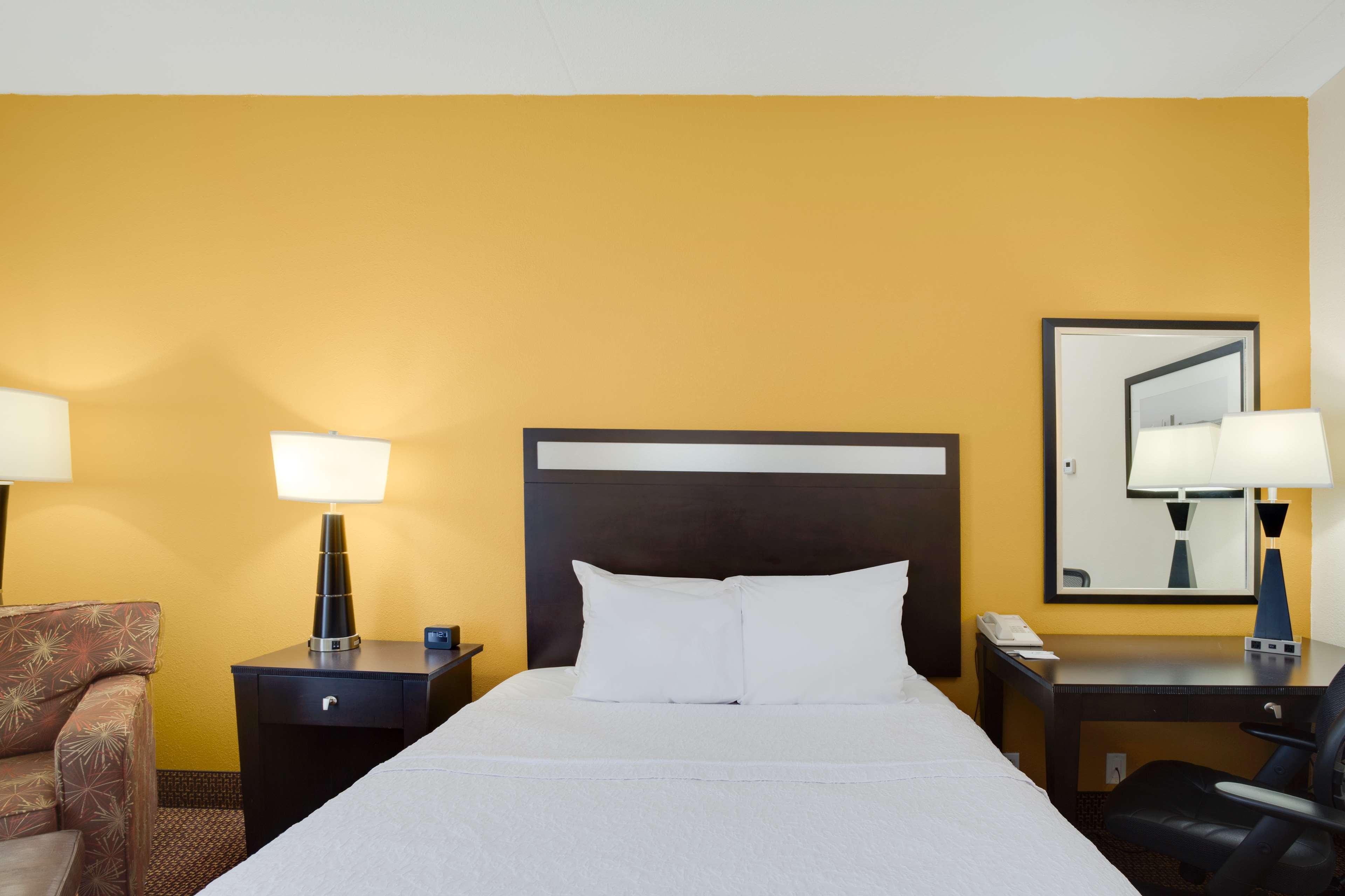 Hampton Inn Pittsburgh/West Mifflin Exterior photo