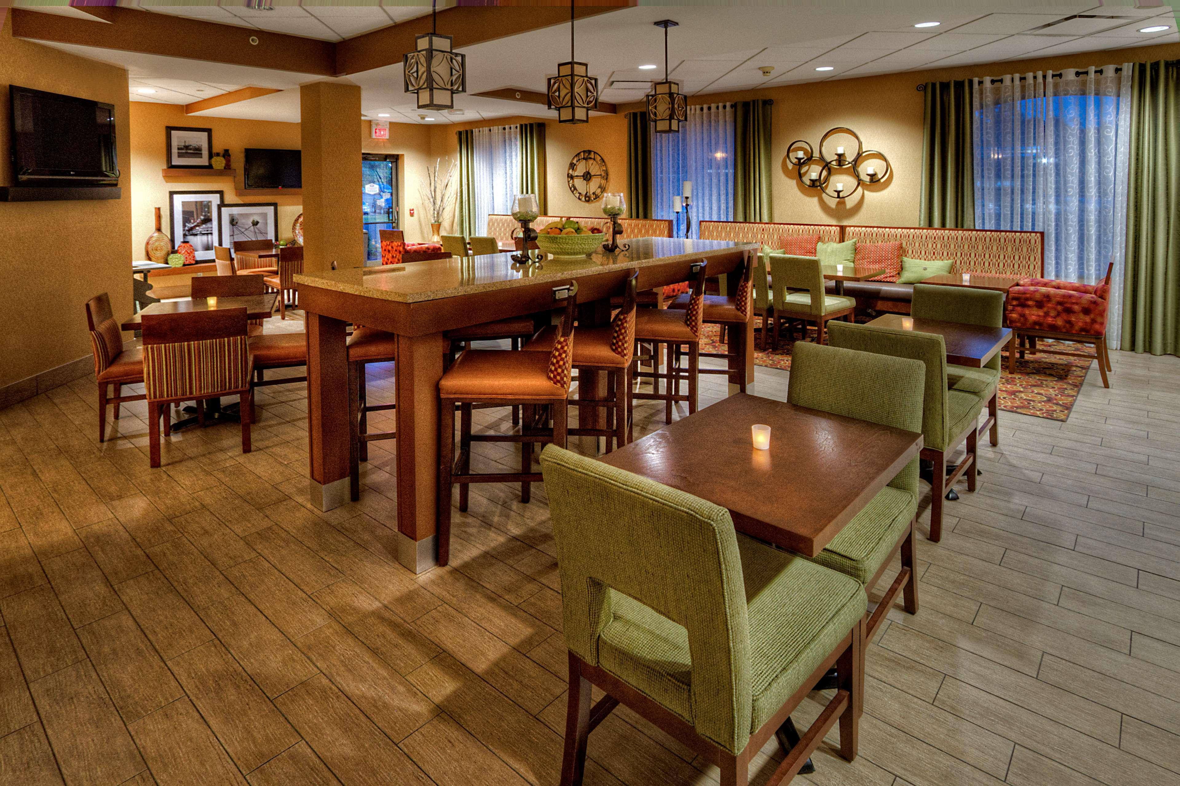 Hampton Inn Pittsburgh/West Mifflin Exterior photo