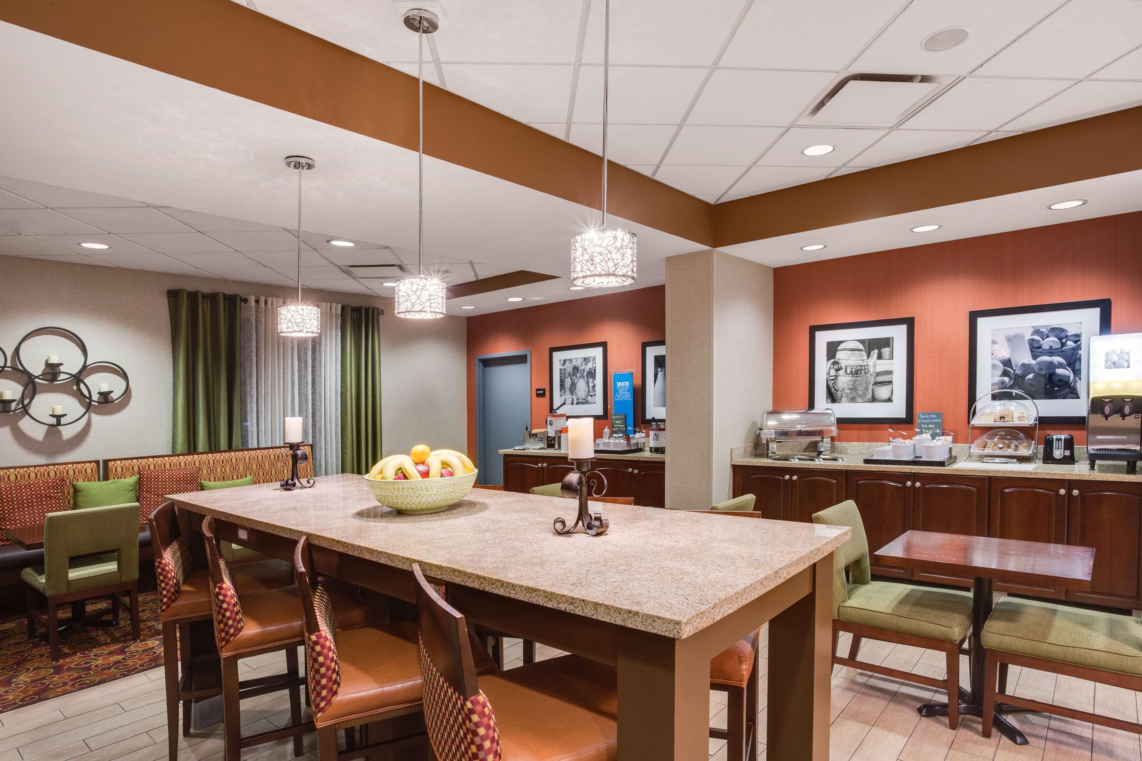 Hampton Inn Pittsburgh/West Mifflin Exterior photo
