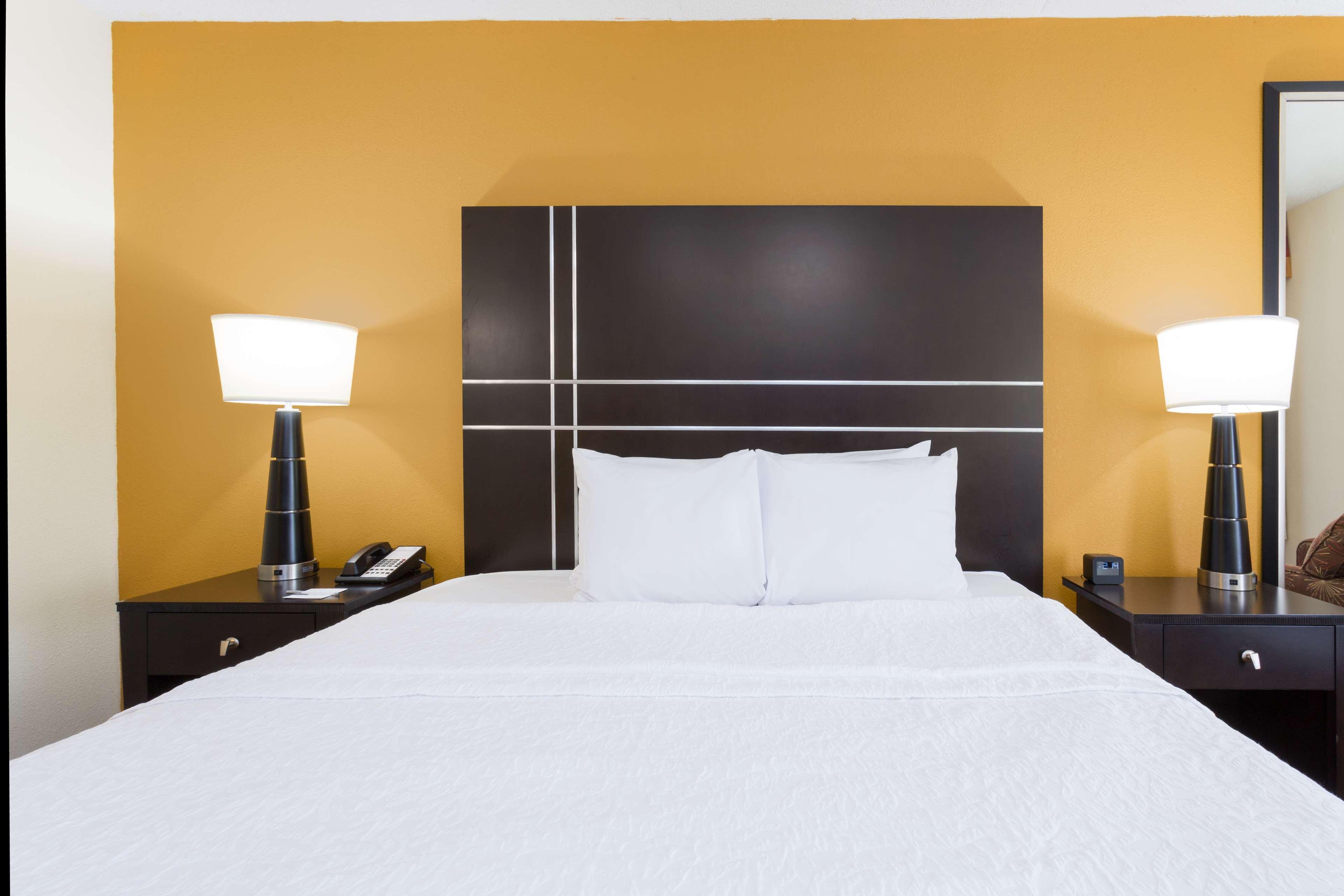 Hampton Inn Pittsburgh/West Mifflin Exterior photo